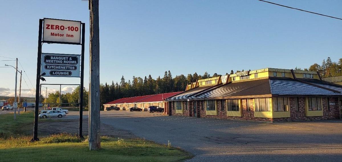 Zero-100 Motel Heron Bay Buitenkant foto